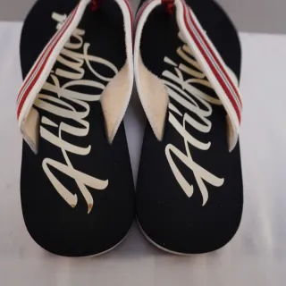 Chanclas Tommy Hilfiger Negras y Rojas