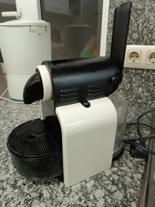 Cafetera Nespresso DeLonghi