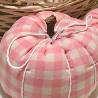 2 Calabazas de tela cuadros rosas