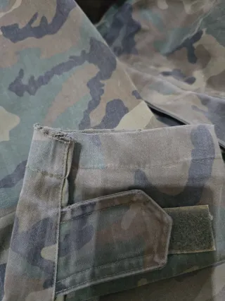 Chaqueta militar impermeable