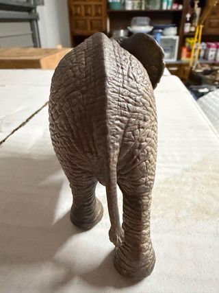Elefante Schleich nuevo.