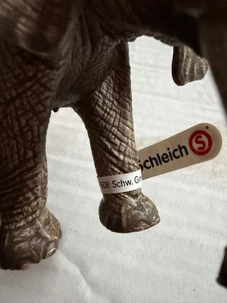Elefante Schleich nuevo.