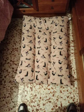 Cama para perro grande con estampado, 100 ×80