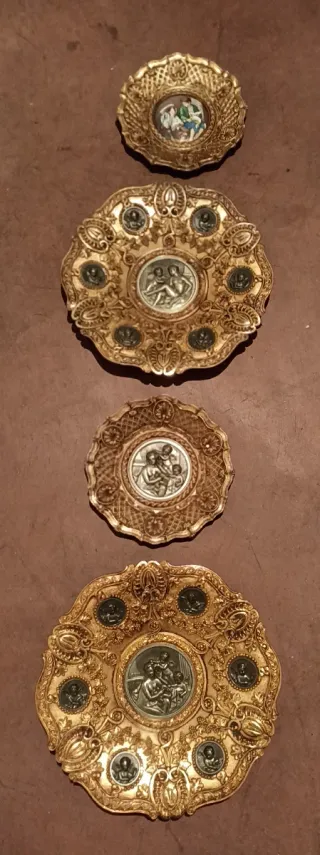 Platos decorativos bronce antiguos