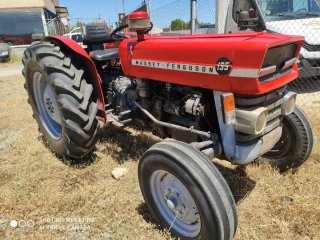 Tractor Massey Ferguson 245.