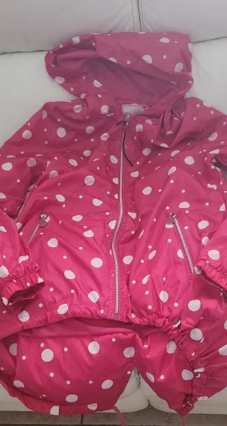 Giacchetto pois con lupetto e maglietta