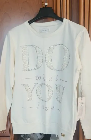 Giacchetto pois con lupetto e maglietta