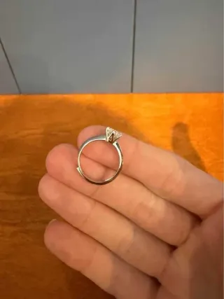 Anel de noivado com Diamante VVS1