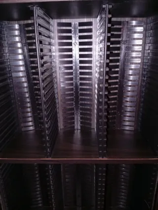 Estantería para 180 CDs