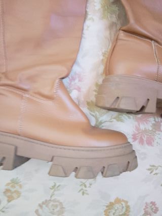 Stivali D'emblèe cuoio fondo carro armato beige 37