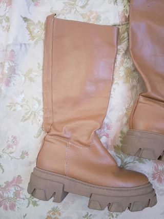 Stivali D'emblèe cuoio fondo carro armato beige 37