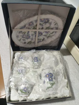 Mini juego de té de porcelana