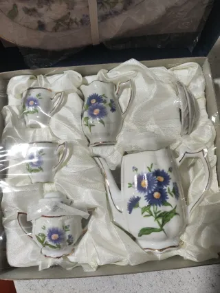 Mini juego de té de porcelana
