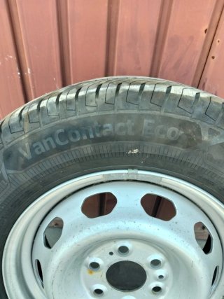 Rueda y llanta furgoneta Iveco