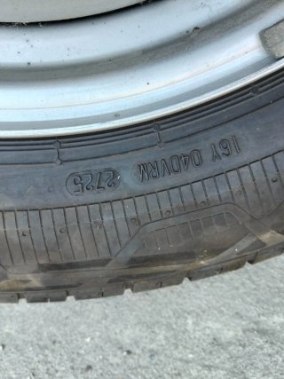 Rueda y llanta furgoneta Iveco