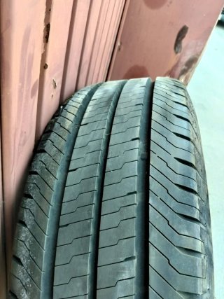Rueda y llanta furgoneta Iveco