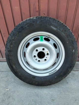 Rueda y llanta furgoneta Iveco