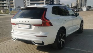 VOLVO XC60 B4 G HEV PLUS D( R-DESING)