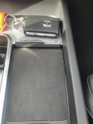 VOLVO XC60 B4 G HEV PLUS D( R-DESING)