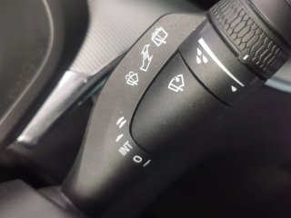 VOLVO XC60 B4 G HEV PLUS D( R-DESING)