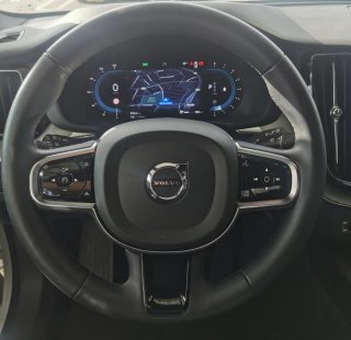VOLVO XC60 B4 G HEV PLUS D( R-DESING)