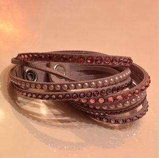 Pulseras Swarovski Azul Marino y Rosa.