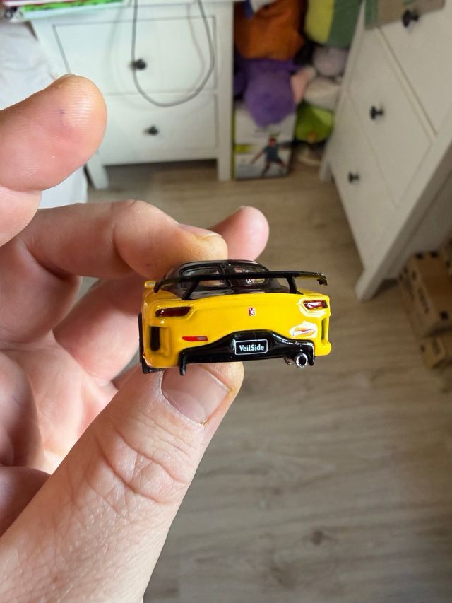 Tarmac VeilSide Mazda RX-7 Fortune 7 amarillo