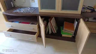 Aparador bicolor con cajones y puertas, combinable