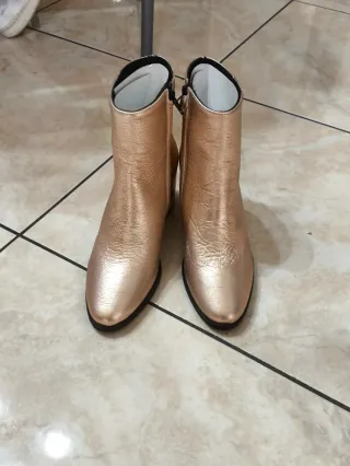 Stivaletti donna vera pelle oro