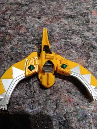 Figura Power Rangers Pterodáctilo Amarillo