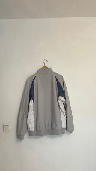 Chaqueta deportiva Reebok gris Talla L