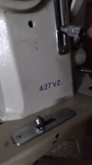 Máquina de coser industrial Refrey