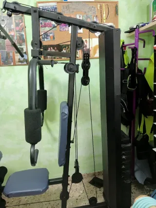 Máquina de gimnasio multifunción