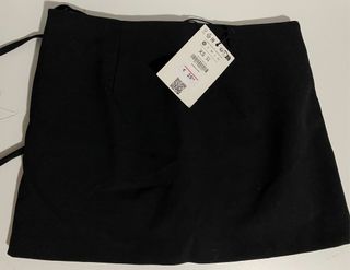 Falda Bershka negra talla XS