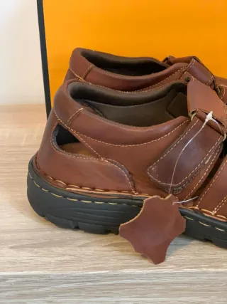 Sandalias de piel hombre. Número 39