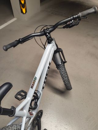 Bicicleta Trek Wahoo 24" Gris - 2025