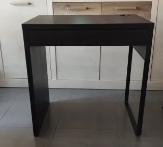 Escritorio IKEA Negro con Cajón 73x50x75