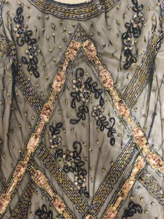 Vestido fiesta tirante ancho pedrería