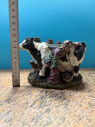 Figura Belén Mujer ordeñando vaca