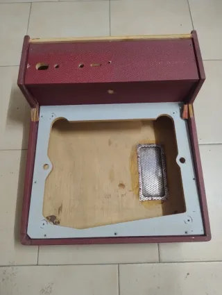 Mobile fonovaligia d'epoca in legno