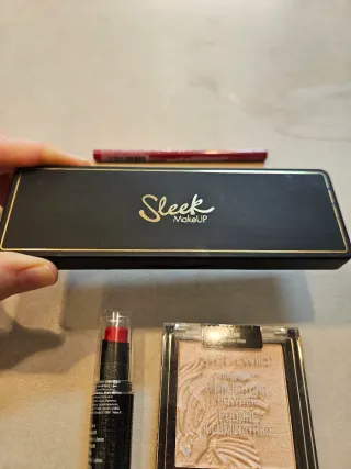 Lote Maquillaje Sleek y Wet n Wild