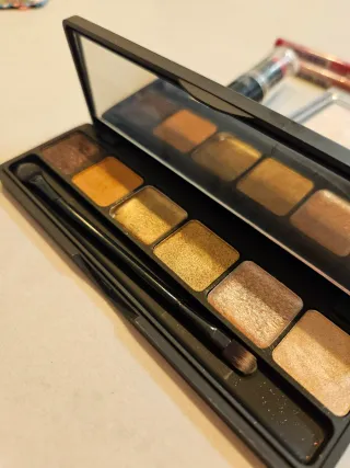 Lote Maquillaje Sleek y Wet n Wild