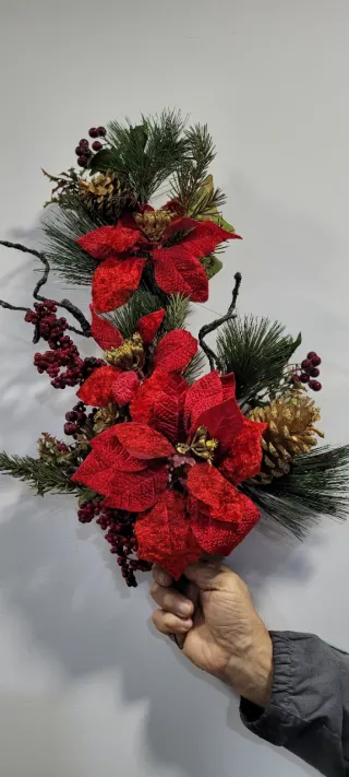 Flores de Navidad Rojas y Doradas