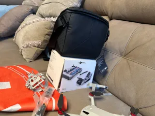 Dji Mini 3 Drone con Mando y Accesorios