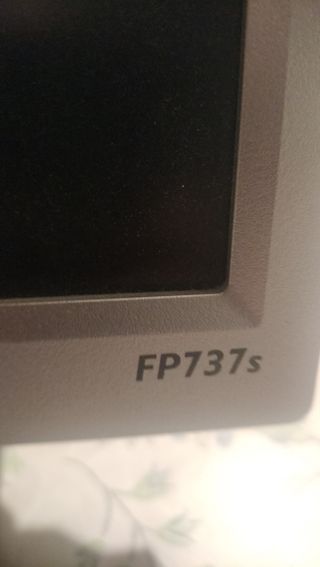 Pantalla Fujitsu FP737s