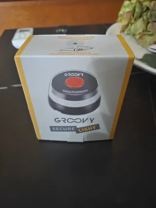 Baliza 16 groovy, dos chalecos y portatelefono