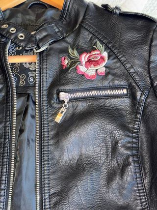 Chaqueta Piel Koröshi Bordada