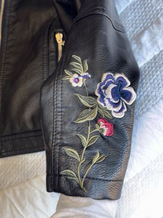 Chaqueta Piel Koröshi Bordada