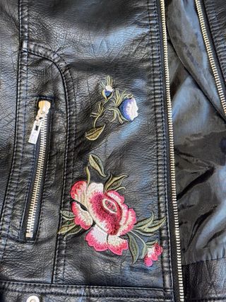 Chaqueta Piel Koröshi Bordada