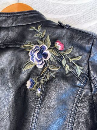 Chaqueta Piel Koröshi Bordada